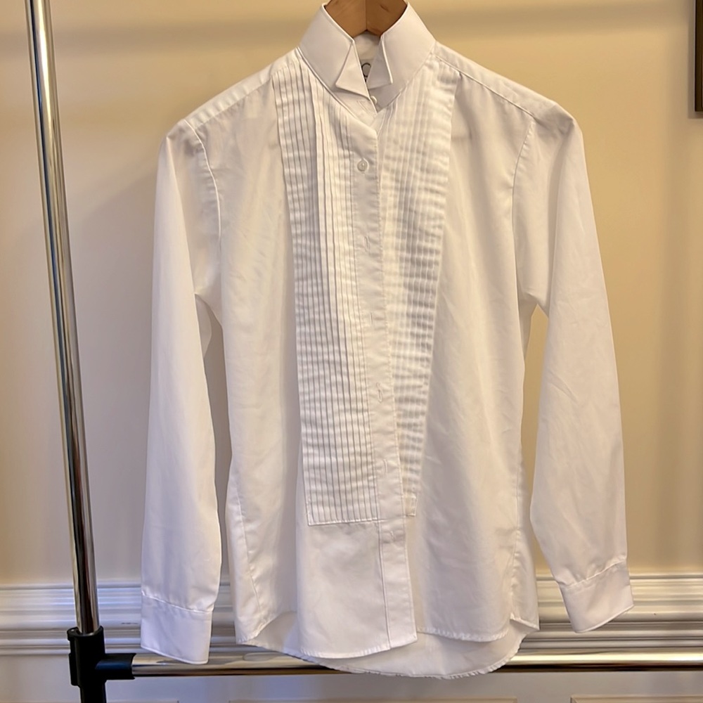 Cousins Formalwear, juniors size 6, white button down shirt.